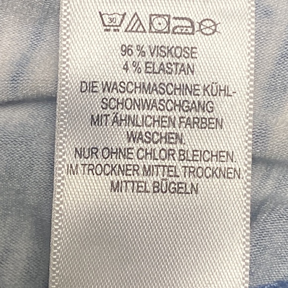 Cynthia Rowley Blue & White Printed Skirt Rayon Spandex Blend Size S - Picture 9 of 9